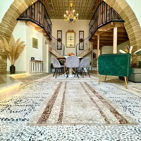 Heliareti Traditional House *